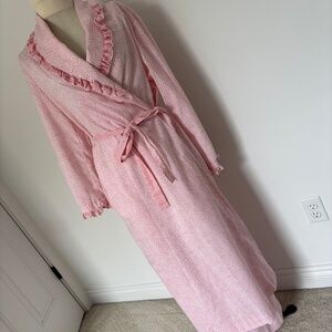 Vintage Appel Pink Floral Calico Feminine Ruffle Robe